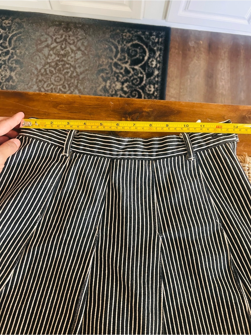 Mezzo Piano vintage black and white pinstriped pleated mini skirt - Picture 12 of 13